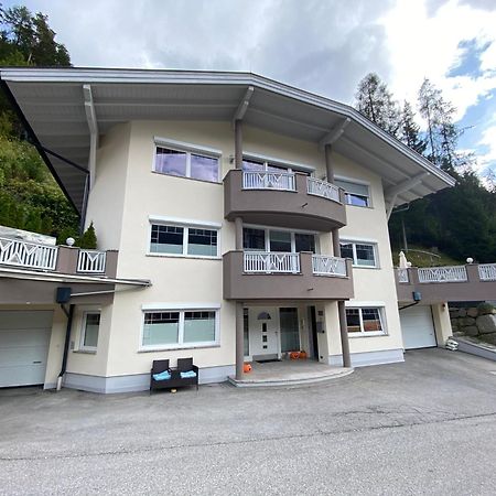 Ferien Haus - Ferienwohnung Lorena Neustift im Stubaital Exterior foto